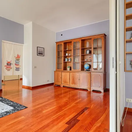 Ample With Private Parking Appartement